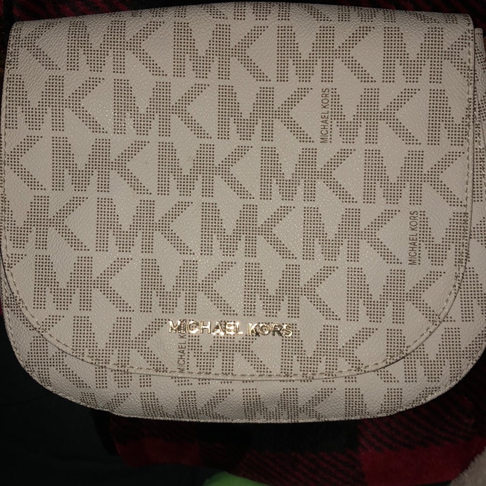 Michael kors crossbody